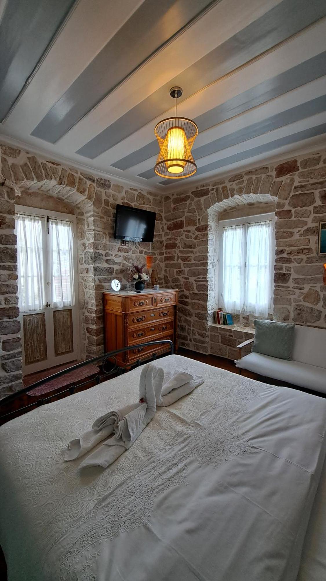 1836 Traditional House Вати Экстерьер фото